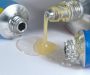 Tips to remove super glue from the glass surfaces